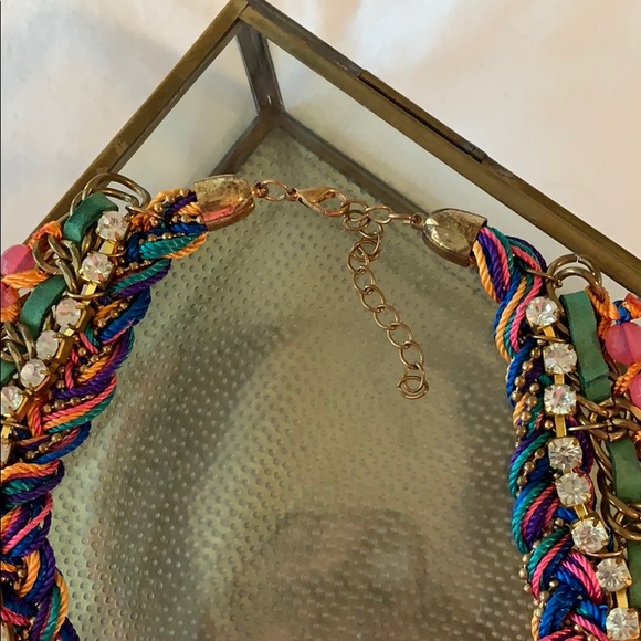 Multicolored pink bib necklace with diamonds - Picture 3 of 3